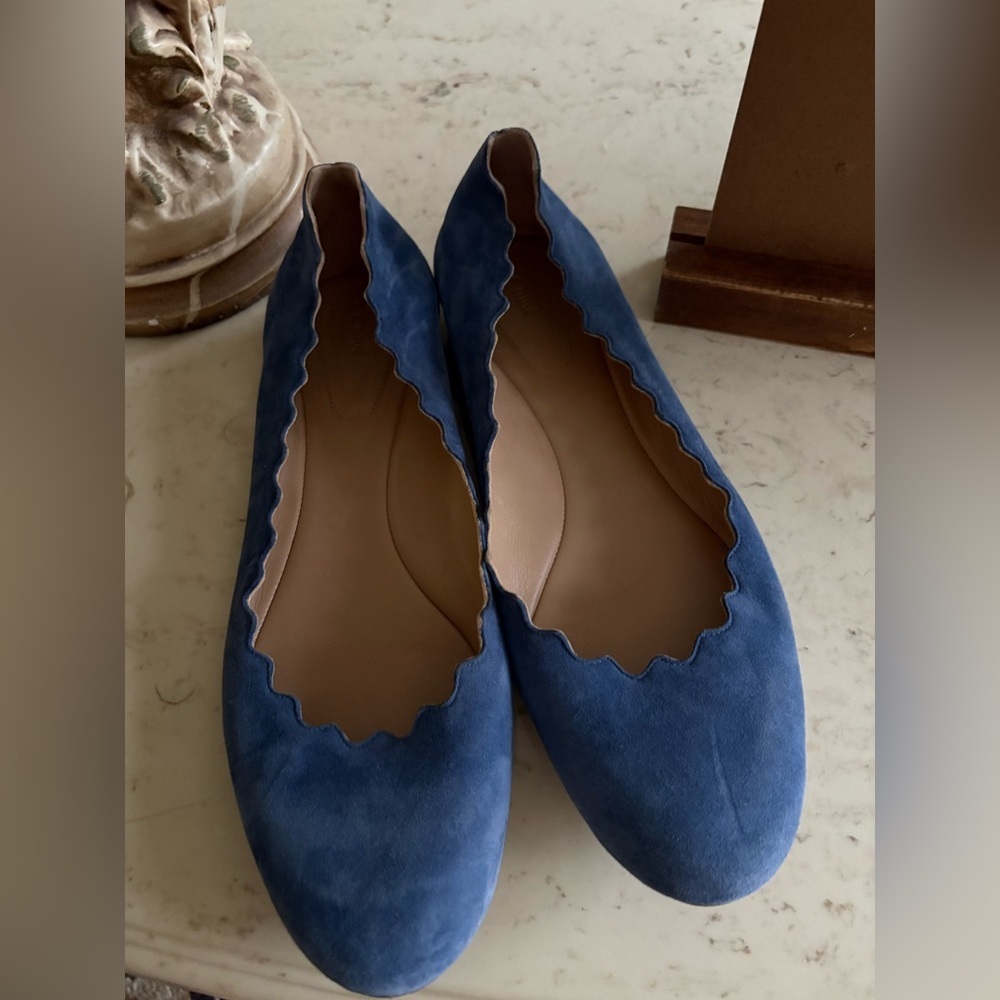 Chloé Blue Scalloped Women's Flats - Picture 2 of 4
